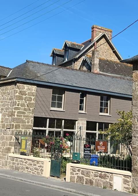 L'Aumonerie De Rotheneuf Appartement Saint-Malo Buitenkant foto